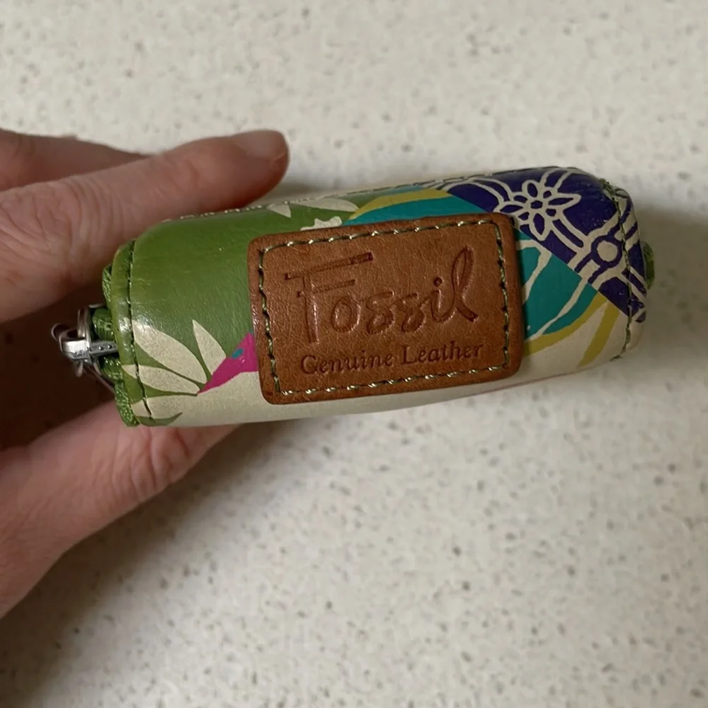 Fossil green leather travel contact lens carrying case